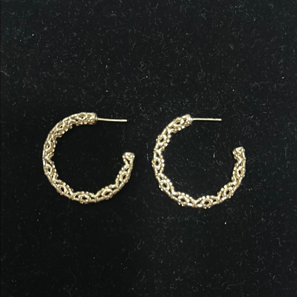 Stunning Kendra Scott Yellow Gold Hoop Earrings